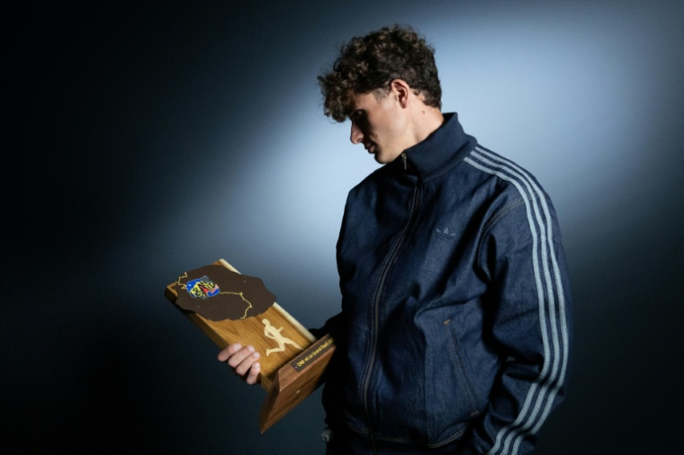 Hugo Deck, vainqueur de la Diagonale des Fous 2026, photographié à Paris le 23 octobre 2026 ( AFP / Simon WOHLFAHRT )