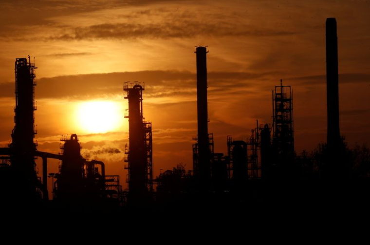 FRANCE: APPEL À LA GRÈVE À LA RAFFINERIE TOTAL DE DONGES