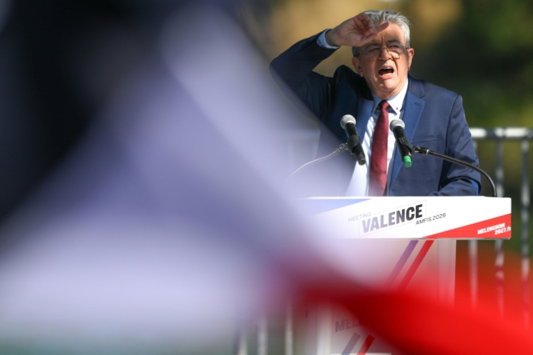 Le leader de LFI Jean-Luc Mélenchon à Châteauneuf-sur-Isère dans la Drôme, le 23 août 2026 ( AFP / OLIVIER CHASSIGNOLE )