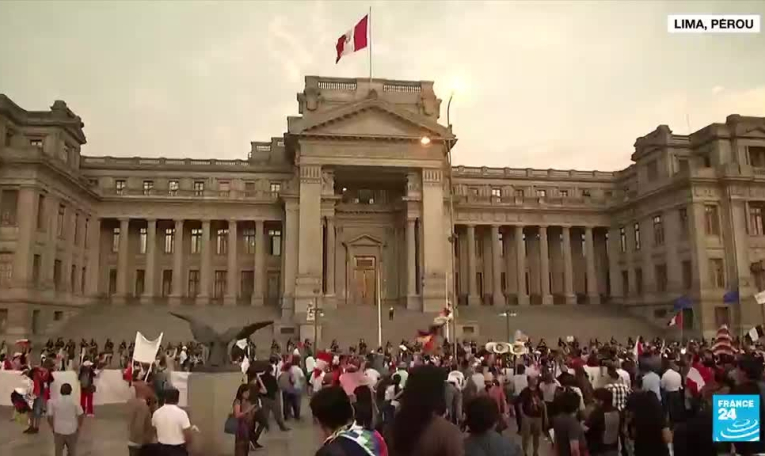 Répression des manifestations au Pérou : la présidente visée par une enquête pour "génocide"