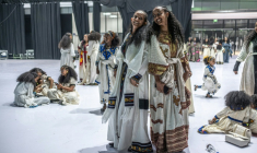 Des femmes en costume traditionnel lors des festivités d'Ashenda, symbole de l'indépendance et de l'émancipation des femmes et des filles, le 22 août 2026 à Addis Abeba ( AFP / Marco Simoncelli )