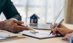 Attention à cette réforme concernant les plus-values à la revente de la résidence principale intégrée dans le projet de loi de finances pour 2026 (Crédits photo: © ArLawKa  - stock.adobe.com)