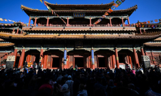 Prières au Temple des Lamas à Pékin pour le premier jour du Nouvel An Lunaire, le 17 février 2026. ( AFP / ADEK BERRY )