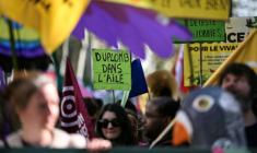 Manifestation contre la loi Duplomb, à Paris, le 4 avril 2026 ( AFP / Anna KURTH )