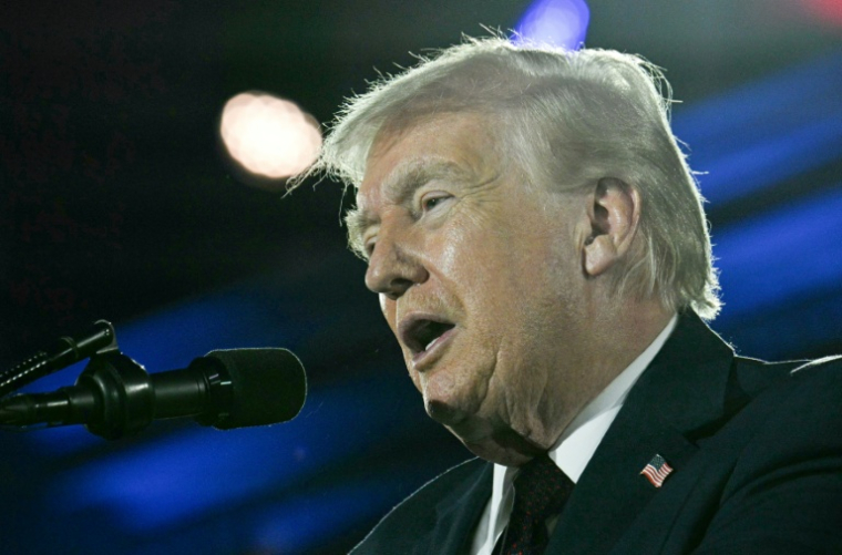 Le président américain lors d'un discours devant des élus républicains à Washington le 25 mars 2026 ( AFP / Jim WATSON )