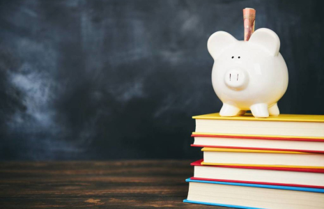 Allocation rentrée scolaire : pour qui ? Comment en bénéficier ? Quand la recevoir ? / iStock.com - CatLane