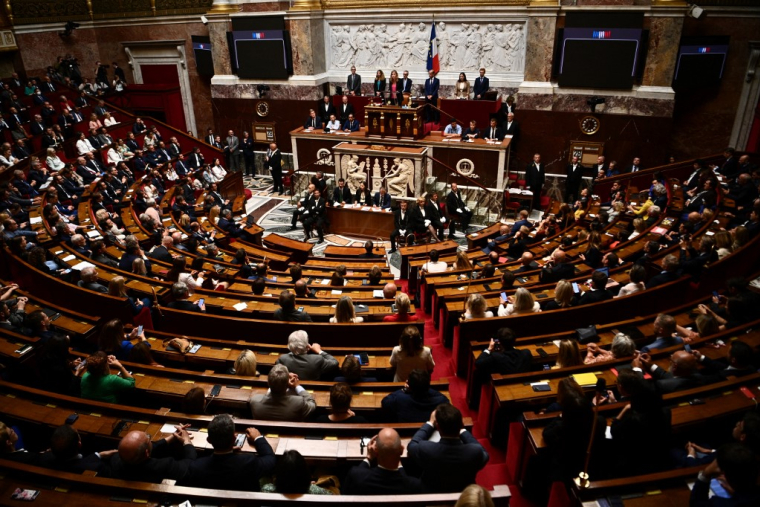 ( AFP / CHRISTOPHE ARCHAMBAULT )