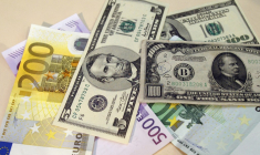 ( AFP / PHILIPPE DESMAZES )