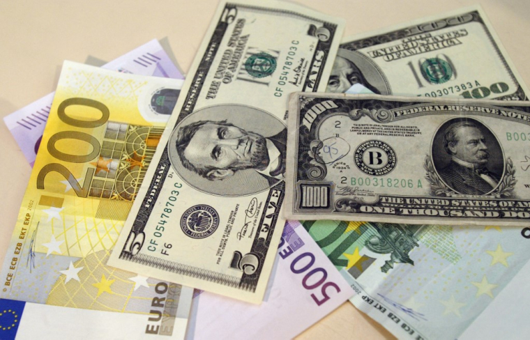 ( AFP / PHILIPPE DESMAZES )