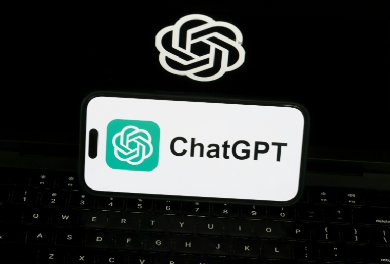 Logo de ChatGPT sur un smartphone, le 20 mai 2026 à Los Angeles, en Californie. ( GETTY IMAGES NORTH AMERICA / JUSTIN SULLIVAN )