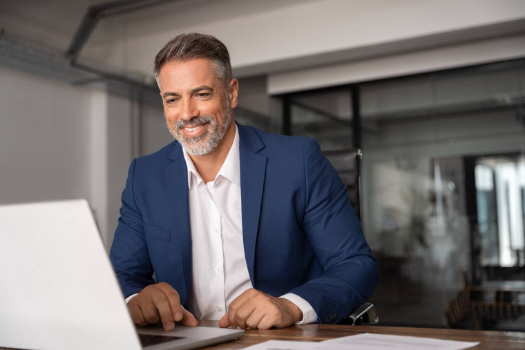 Retraite chapeau : un complément de retraite pour les cadres et dirigeants, comment ça marche ? / iStock.com - Yaroslav Olieinikov