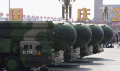 Des missiles ballistiques intercontinentaux chinois DF-41, lors d'un défilé à Beijing, en 2019 (illustration) ( AFP / GREG BAKER )