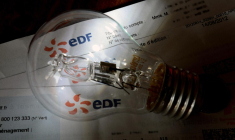 Depuis deux mois, 60.000 clients ont rejoint l'option "Tempo", qui incite à ne pas consommer en période "rouge" ( AFP / DENIS CHARLET )