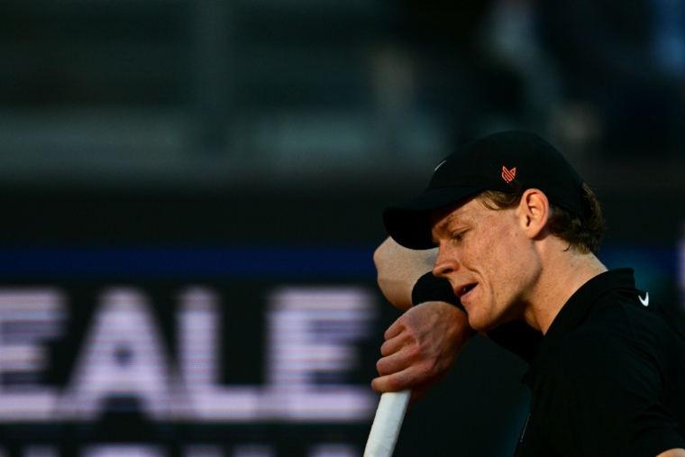 L'Italien Jannik Sinner durant la finale du Masters 1000 de Rome perdue face à l'Espagnol Carlos Alcaraz le 18 mai 2025 ( AFP / Tiziana FABI )