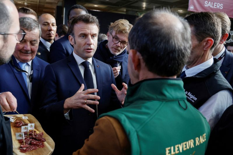Photo d'Emmanuel Macron au Salon de l'agriculture à Paris