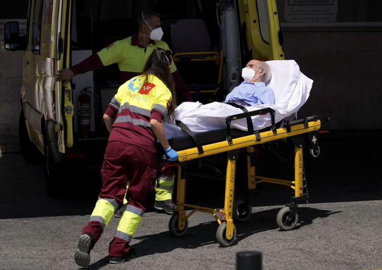 L'EUROPE DE NOUVEAU À L'ÉPICENTRE DE LA PANDÉMIE, LES SCÉNARIOS DE CONFINEMENT RESSURGISSENT