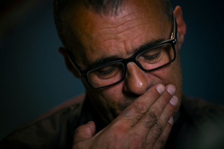 Ramadan Nishori, premier homme kosovar à avoir rompu le silence pour reconnaître publiquement avoir été violé pendant la guerre de 1998-1999, lors d'une interview avec l'AFP à Pristina, le 28 mai 2025 ( AFP / Armend NIMANI )