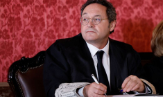 Le procureur général espagnol Ortiz assiste à un procès pour fuite d'informations confidentielles, à Madrid