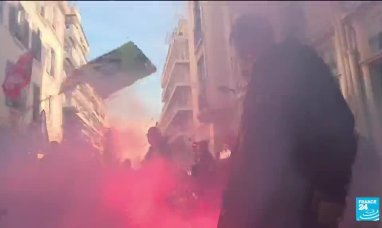 Retraites : jour de vote au Parlement, les syndicats décidés à faire pression jusqu'au bout