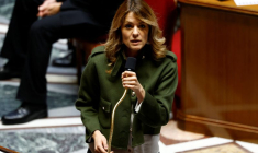 La porte-parole du gouvernement français, Maud Bregeon, s'exprime à l'Assemblée Nationale à Paris