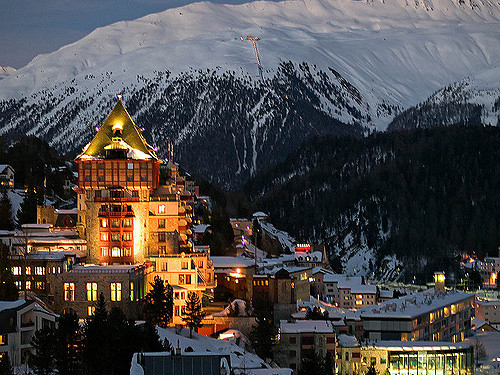Jeux Olympiques 2026 : Saint-Moritz dévoile ses atouts lors des Mondiaux de ski