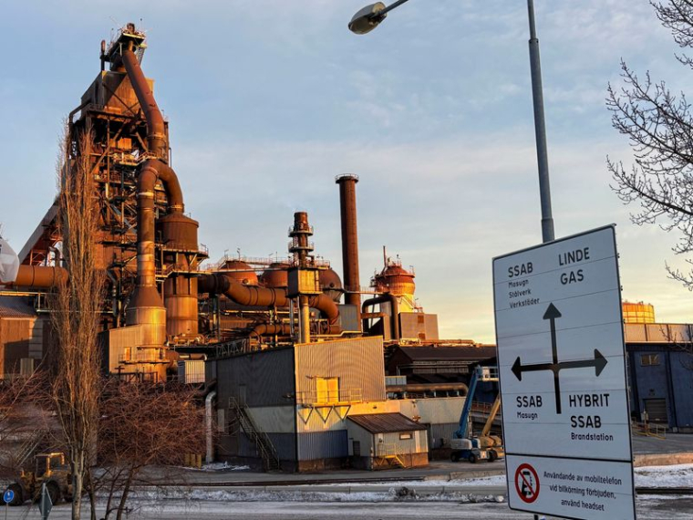 Vue de l'aciérie de SSAB à Lulea