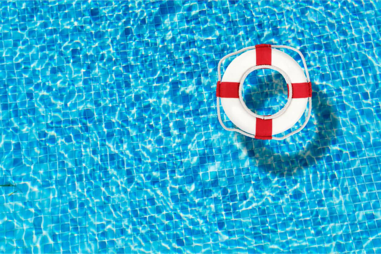 Piscine non déclarée : comment se mettre en règle rapidement ? / iStock.com - artisteer