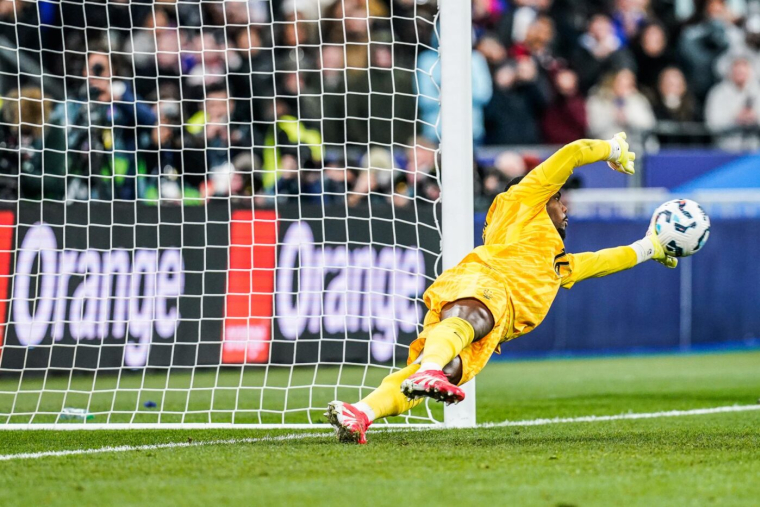 Mike Maignan dévoile sa recette magique pour gagner aux tirs au but