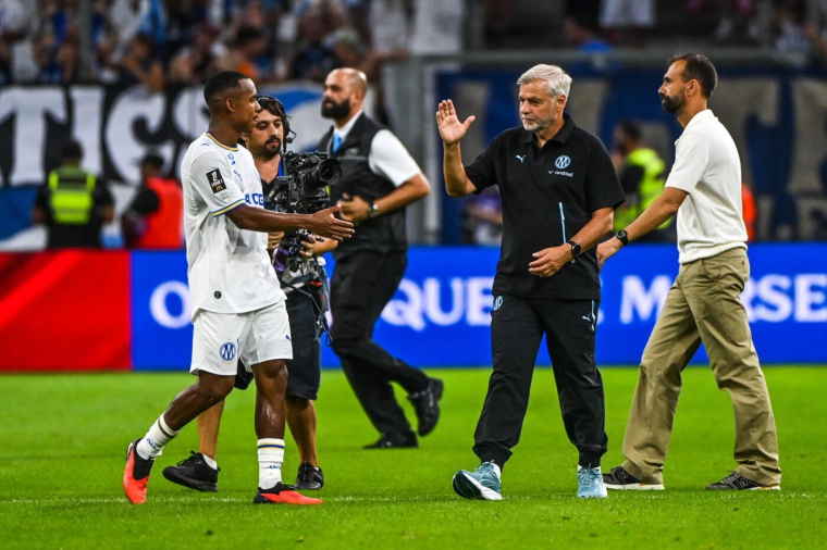 Bruno Genesio revient sur la bouderie d'Igor Paixão