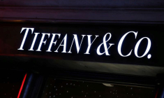 TIFFANY ATTAQUE LVMH EN JUSTICE POUR L'OBLIGER À BOUCLER SON RACHAT