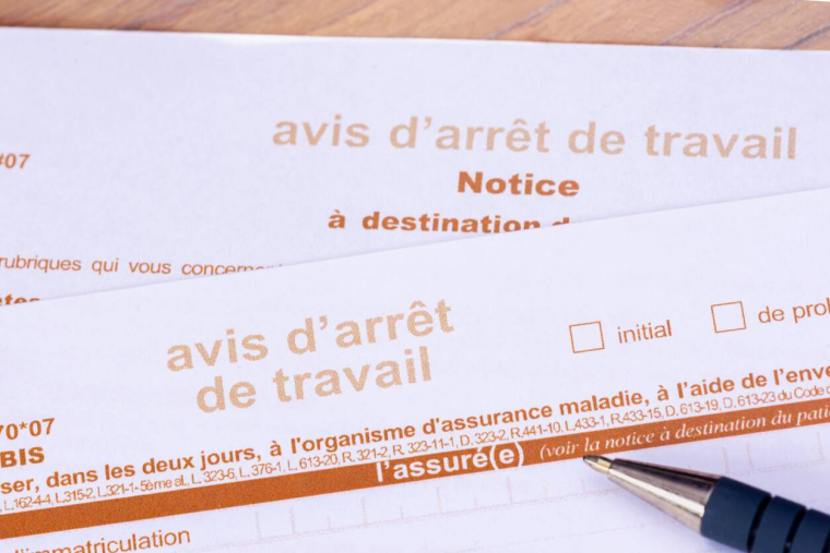 France Travail : peut-on cumuler arrêt maladie et allocation chômage ? / iStock.com - HJBC