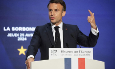 Le président français Emmanuel Macron prononce un discours sur l'Europe dans l'amphithéâtre de l'université de la Sorbonne