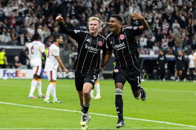 Francfort foudroie Galatasaray