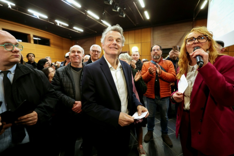 Le patron du Parti communiste, Fabien Roussel, au soir du premier tour des élections municipales, le 15 mars 2026 à Saint-Amand-les-Eaux ( AFP / Francois LO PRESTI )