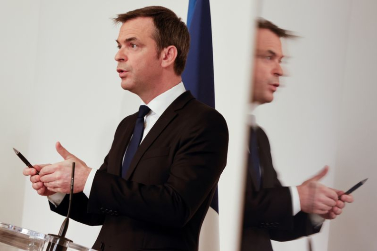 VÉRAN ÉVOQUE UN PIC DE L'ÉPIDÉMIE EN FRANCE DANS 7 À 10 JOURS