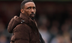 L'ancien club de Jermain Defoe se justifie après son licenciement