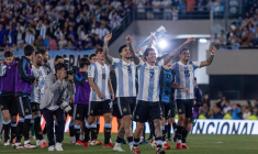 L'Argentine éteint le Brésil de Raphinha dans une folle ambiance