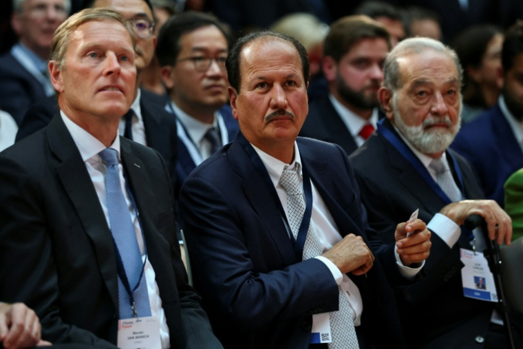 L'homme d'affaires émirati et fondateur de DAMAC Properties, Hussain Sajwani, participe au "Sommet Choose France", destiné à attirer les investisseurs étrangers dans le pays, au château de Versailles, près de Paris, le 19 mai 2025 ( POOL / Gonzalo Fuentes )