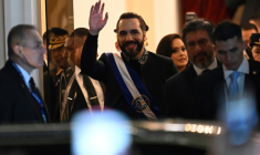 Le président du Salvador, Nayib Bukele, après avoir délivré un discours, le 2 juin 2025 à San Salvador ( AFP / Marvin RECINOS )