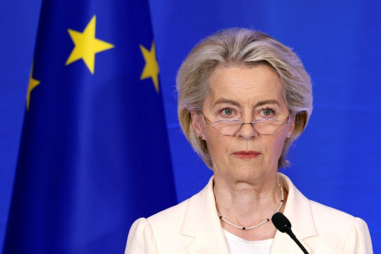 Ursula von der Leyen lors d'une conférence de presse à Pékin