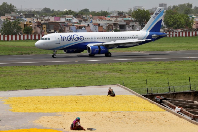 INDIGO: 13 AVIONS CLOUÉS AU SOL POUR DES PROBLÈMES DE MOTEUR