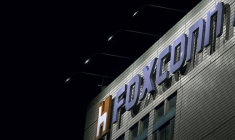 Le logo de Foxconn est visible à l'extérieur du bâtiment de l'entreprise à Taipei