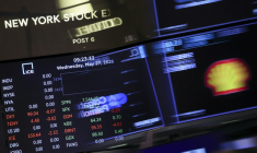 Des tableaux de cotations à la Bourse de New York le 27 mai 2026. ( AFP / ANGELA WEISS )