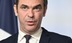 Le porte-parole du gouvernement Olivier Véran le 23 novembre à Paris. ( AFP / BERTRAND GUAY )