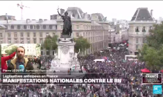 Législatives : la manifestation parisienne contre l'extrême droite s'est lancée