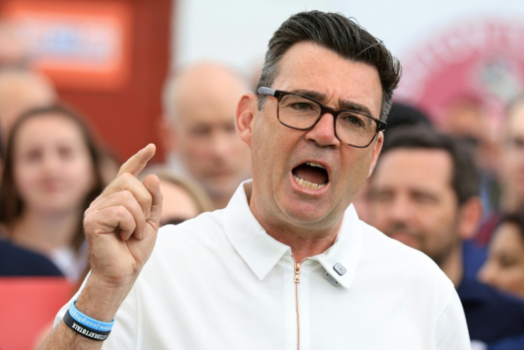 Andy Burnham, député travailliste de Makerfield, s'adresse à ses partisans et aux médias au lendemain de sa victoire à l'élection partielle, le 19 juin 2026 à Ashton-in-Makerfield, dans le nord-ouest de l'Angleterre ( AFP / Darren Staples )