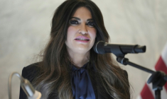 L'ambassadrice américaine en Grèce, Kimberly Guilfoyle, à Athènes le 7 octobre 2026 ( POOL / Mark Schiefelbein )