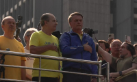 Bolsonaro assiste à une manifestation pour la "justice" à Sao Paulo