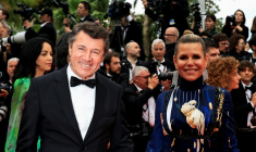 Christian Estrosi et Laura Tenoudji au Festival de Cannes, le 20 mai 2023 ( AFP / Valery HACHE )