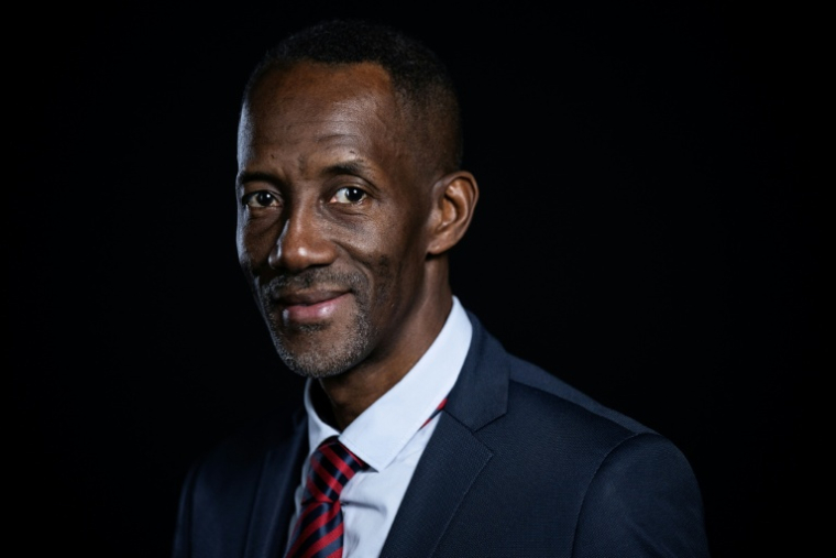 Bally Bagayoko pose le 11 décembre 2025 à Paris ( AFP / JULIEN DE ROSA )